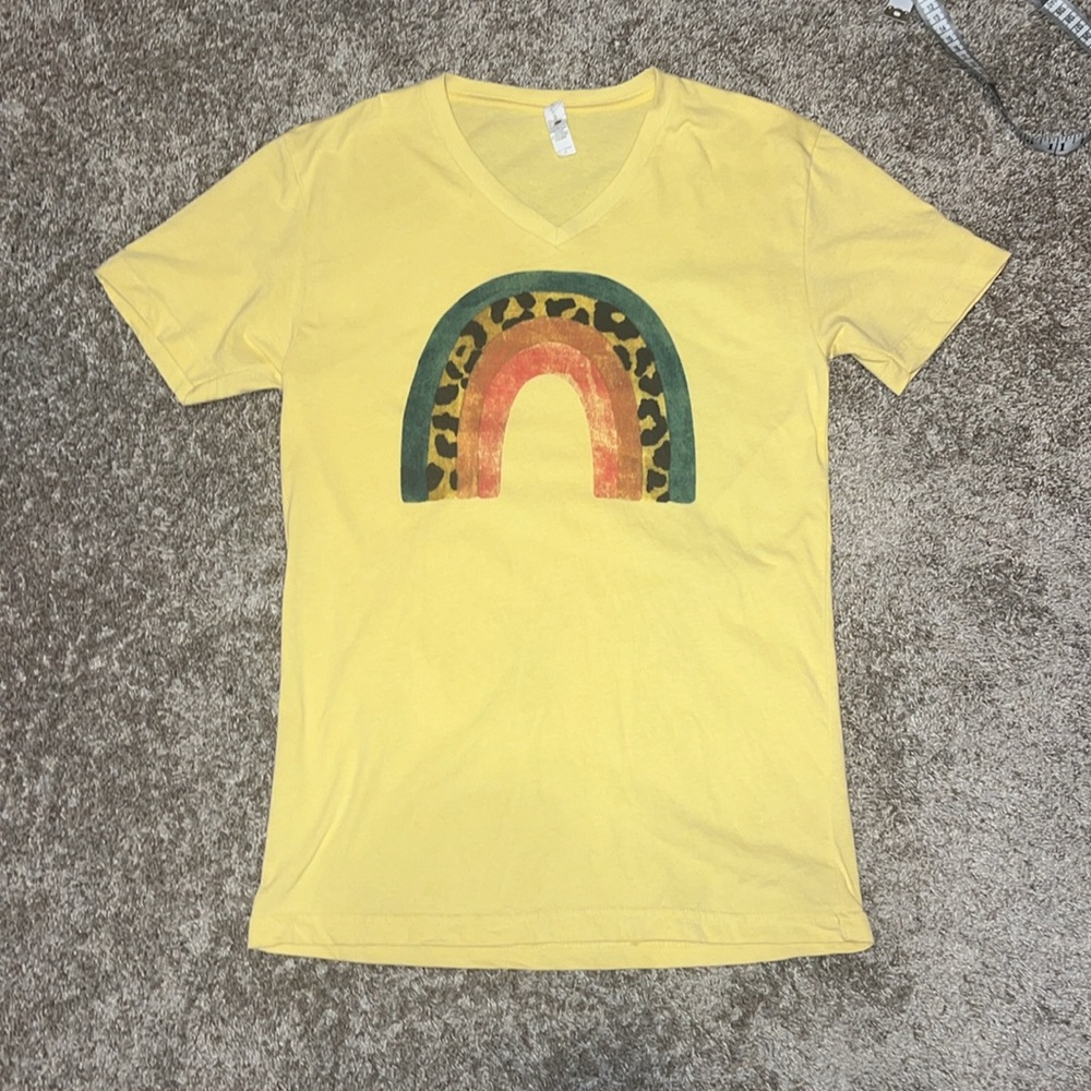 Rainbow Brush Graphic V-Neck Tee Size Small